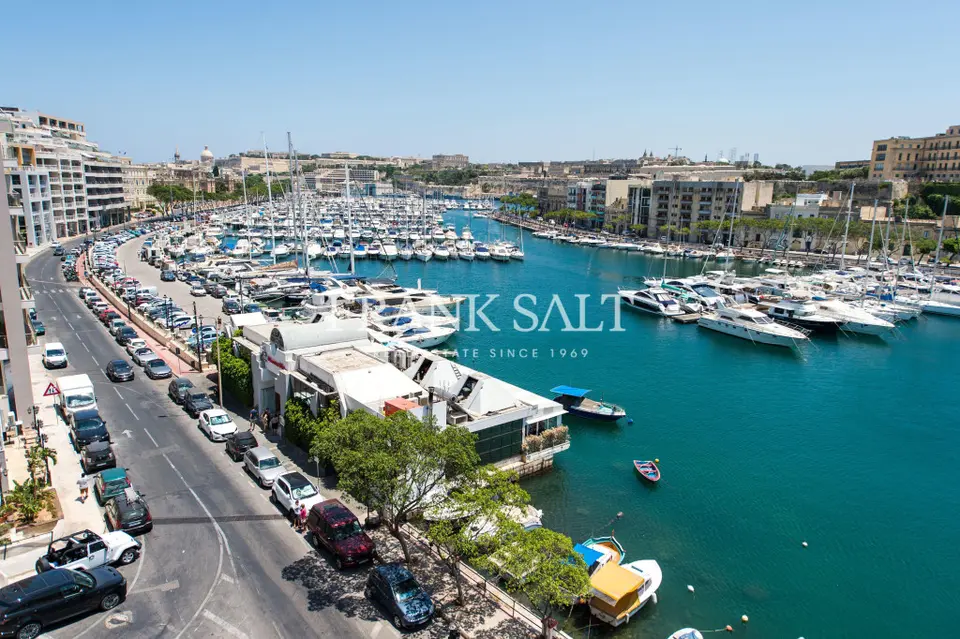 3 bedroom Apartment to rent in Ta' Xbiex