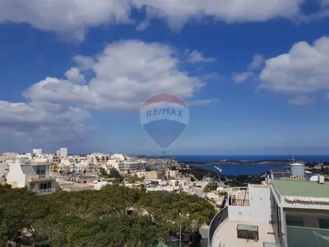 2 bedroom Penthouse to rent in Mellieha