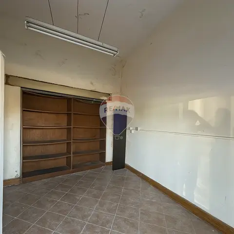 Garage (Residential) for sale in Rabat
