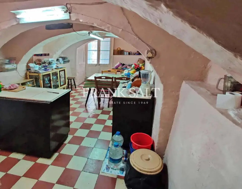 Senglea, Unconverted Town House