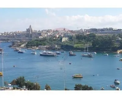 2 bedroom Apartment to rent in Sliema