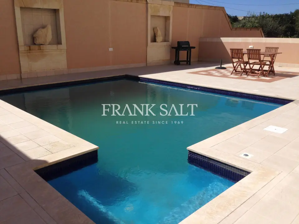 Tal-Ibrag, Furnished Semi-detached Villa