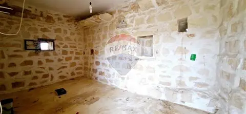 Farmhouse for sale in Qrendi