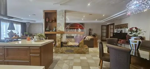 5 bedroom Apartment for sale in Zebbug