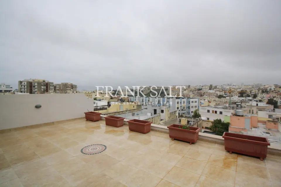 Swieqi, Furnished Penthouse