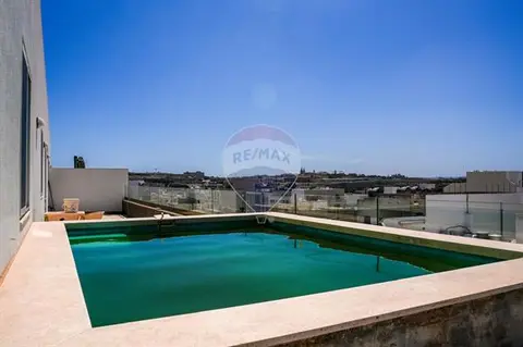 3 bedroom Penthouse for sale in Ta' Xbiex