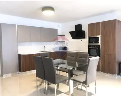 2 bedroom Apartment to rent in Luqa