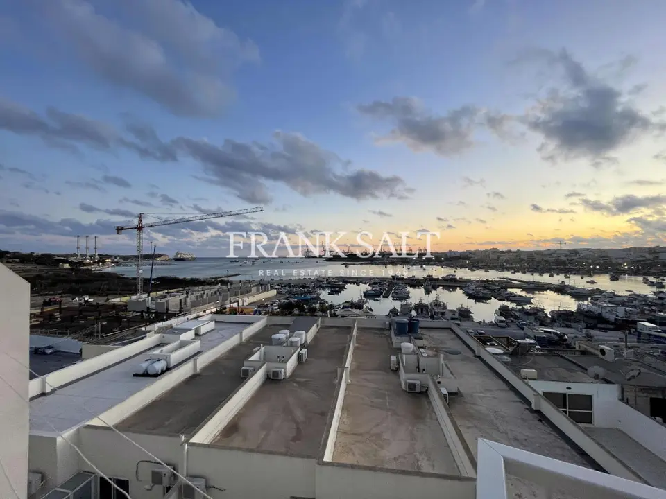 Marsaxlokk, Furnished Penthouse