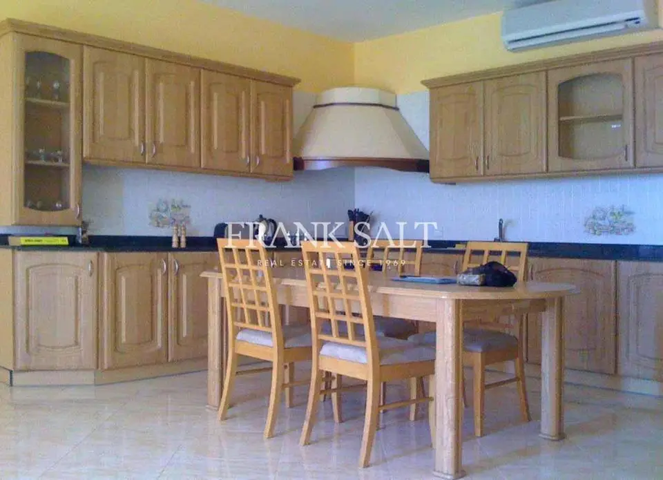 Marsascala, Apartment