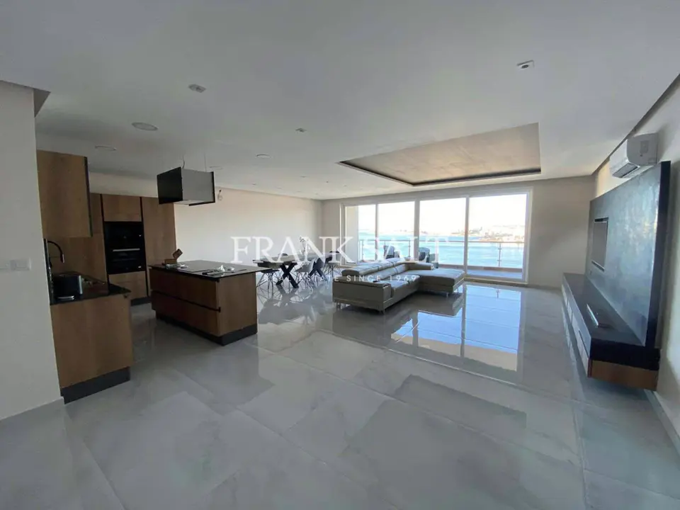 Xemxija, Apartment