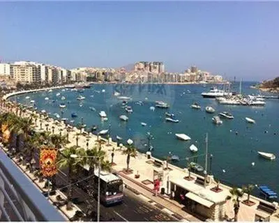 2 bedroom Apartment to rent in Gzira