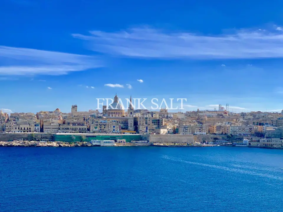 Sliema, Furnished Penthouse