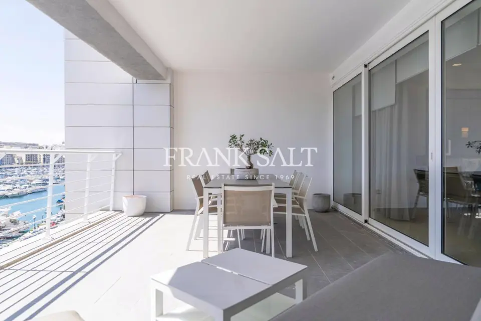 3 bedroom Apartment to rent in Ta' Xbiex