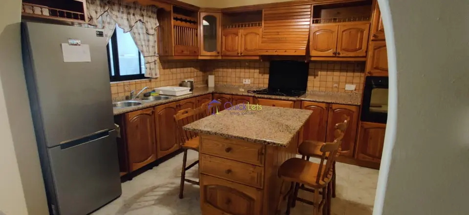 3 bedroom Maisonette to rent in Swieqi