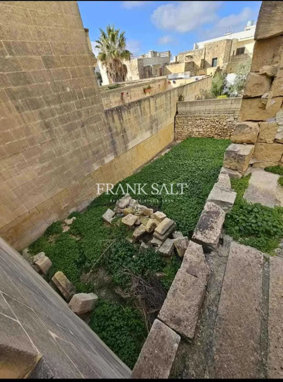 Xewkija Unconverted Farmhouse