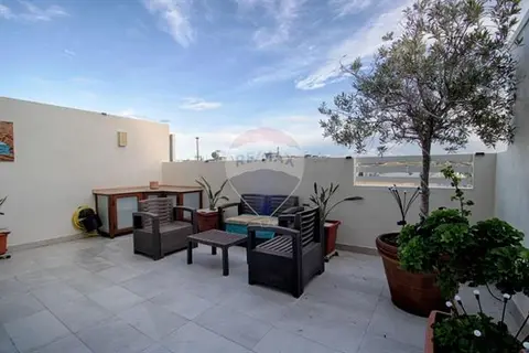 3 bedroom Maisonette for sale in Xemxija