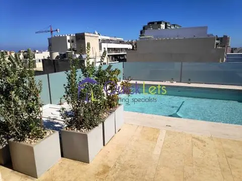 4 bedroom Penthouse to rent in Sliema