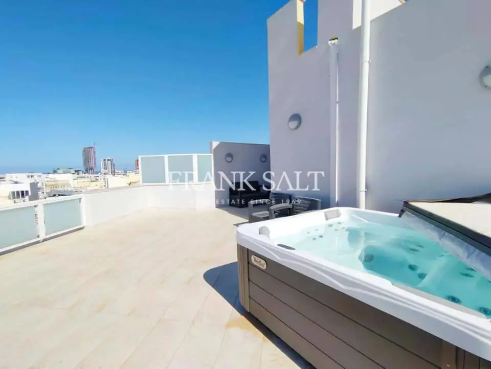 Swieqi, Furnished duplex Penthouse