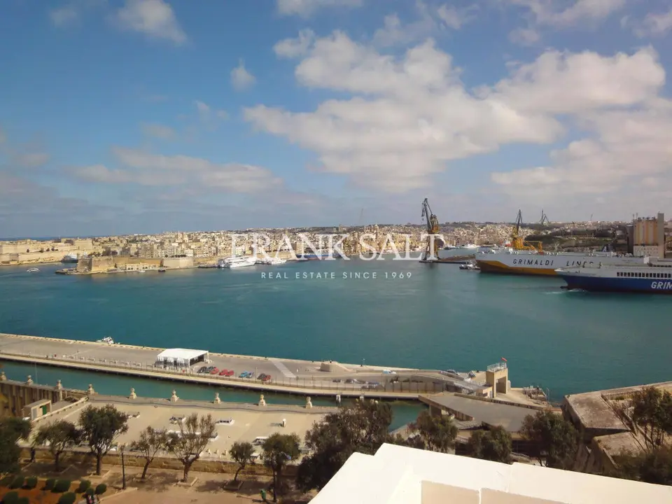 Floriana, Furnished Apartment