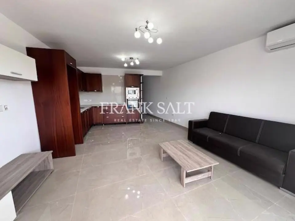 Mosta, Furnished Apartment