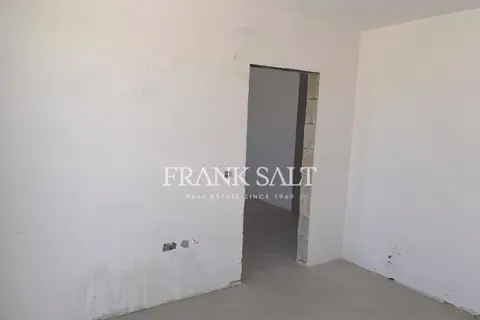 1 Bedroom Penthouse For Sale in Ta' Xbiex