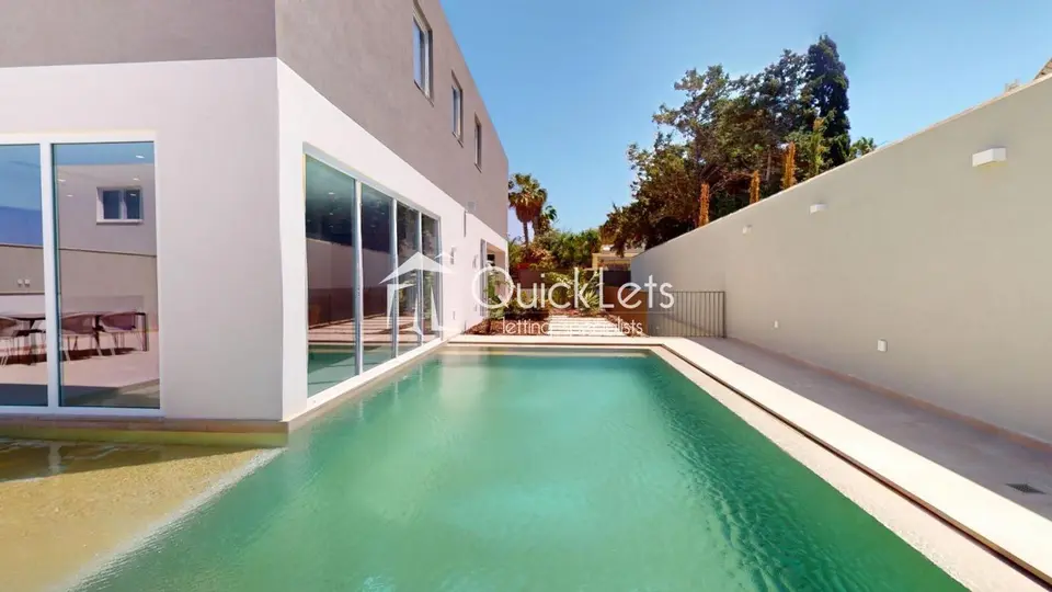 6 bedroom Semi Detached Villa to rent in Bahar ic-Caghaq