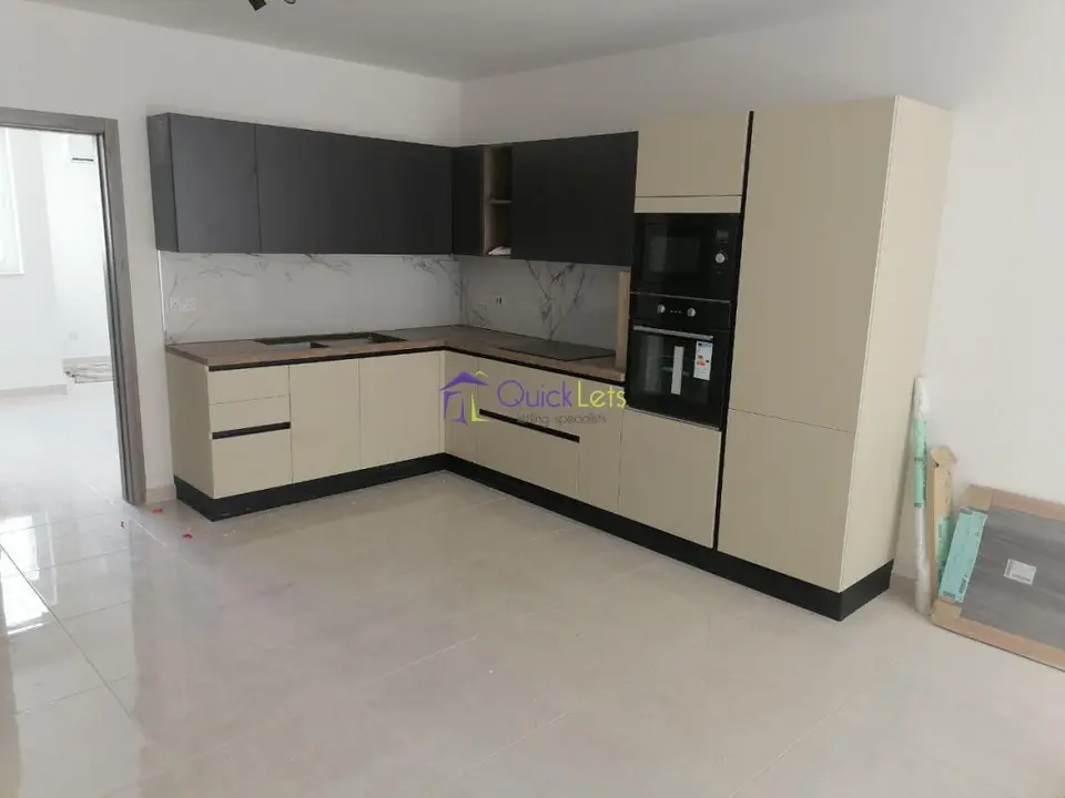 2 bedroom Apartment to rent in Gzira