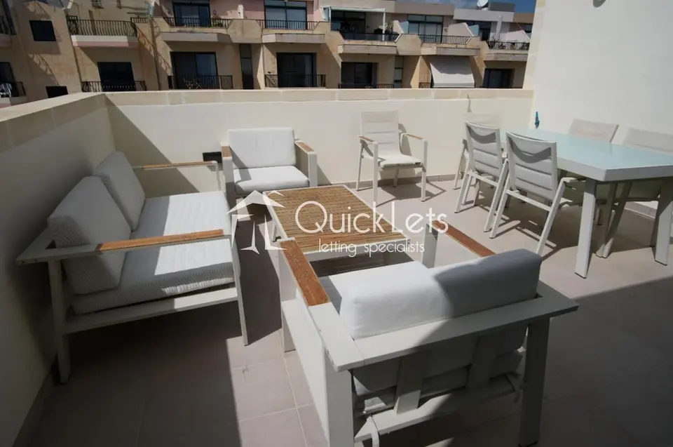 Penthouse 2 chambres à louer à Marsaskala