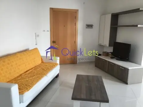 2 bedroom Penthouse to rent in Gzira
