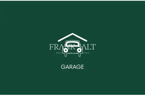 Garage For Sale in Gzira