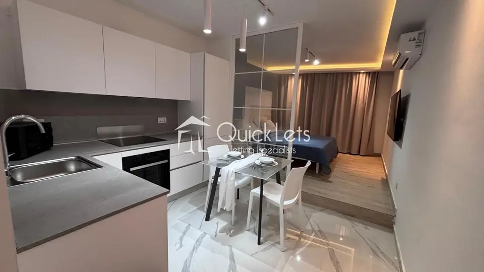 Studio Apartment to rent in Gzira