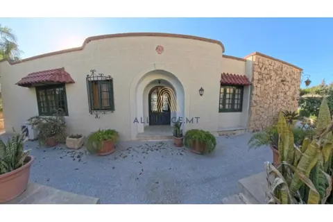 4 Bedroom Detached Villa For Sale in San Pawl tat Targa