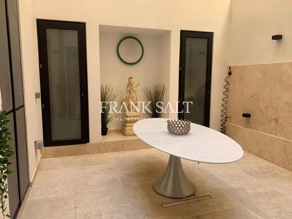 Sliema, Apartment