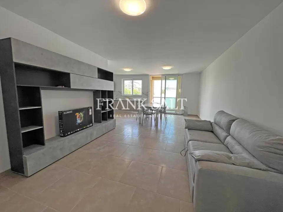 Santa Venera, Apartment