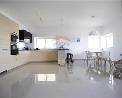 3 bedroom Maisonette to rent in St Paul's Bay