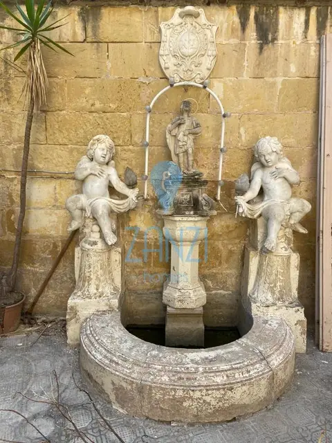 8 bedroom Palace/Castle/Manor for sale in Qormi