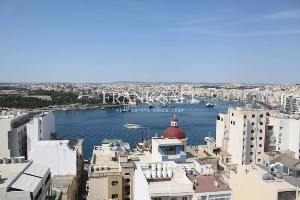 Sliema, Furnished Penthouse