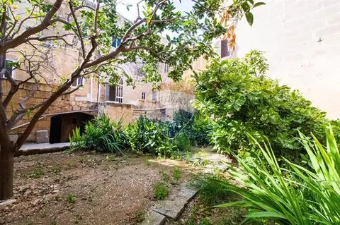 3 bedroom Palazzino for sale in Zejtun