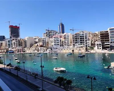2 bedroom Apartment to rent in St Julian's