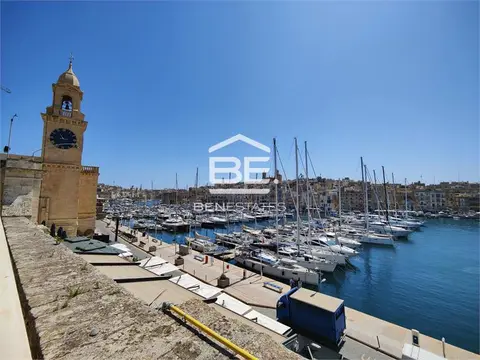 Office to rent in Vittoriosa