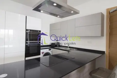 2 bedroom Apartment to rent in Sliema