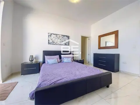 2 bedroom Penthouse to rent in Gzira