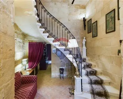 2 bedroom House of Character for sale in Cospicua