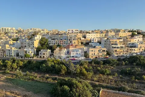 3 Bedroom Penthouse For Sale in Swieqi