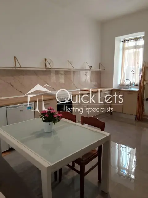2 bedroom Maisonette to rent in Sliema