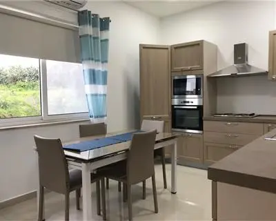 2 bedroom Maisonette to rent in Msida