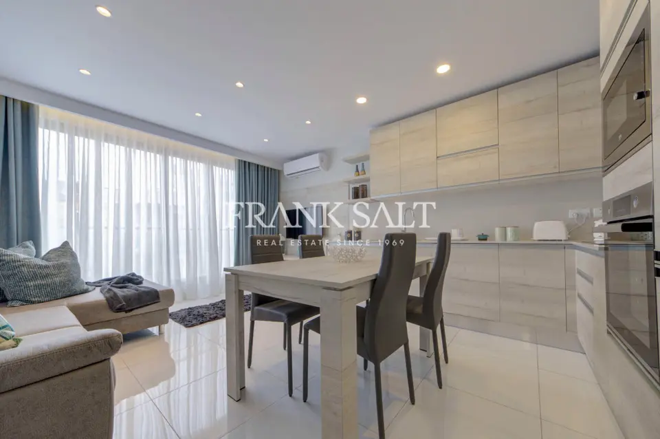 Qawra, Apartment