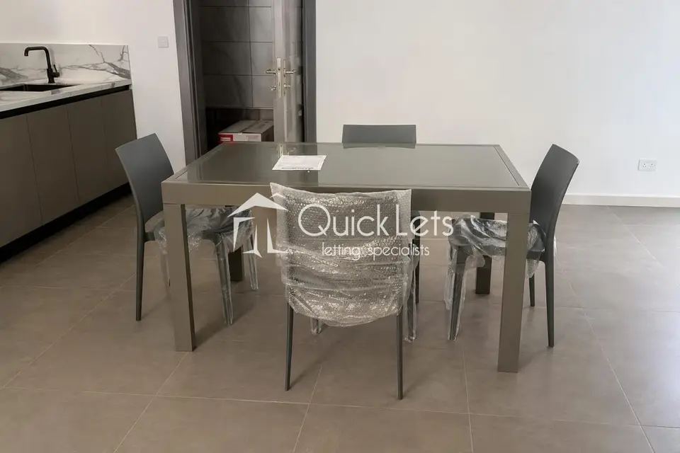 2 bedroom Maisonette to rent in Pieta