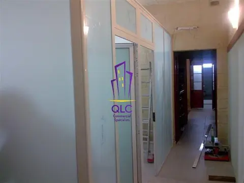 Office to rent in Paola