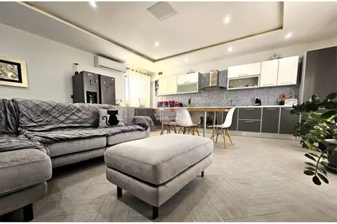 3 Bedroom Apartment For Sale in Mellieha